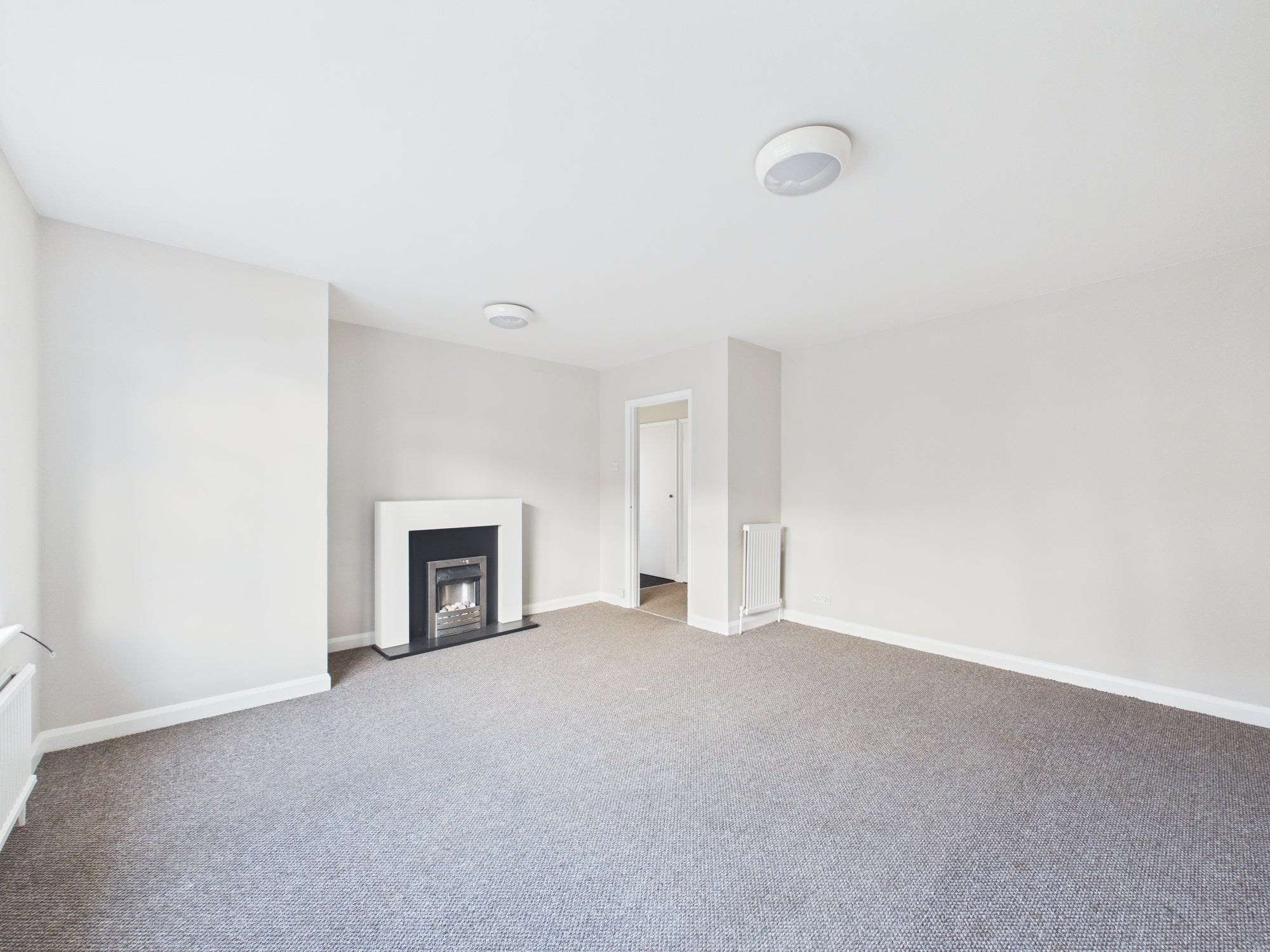 Flat Gordon Road in Canterbury