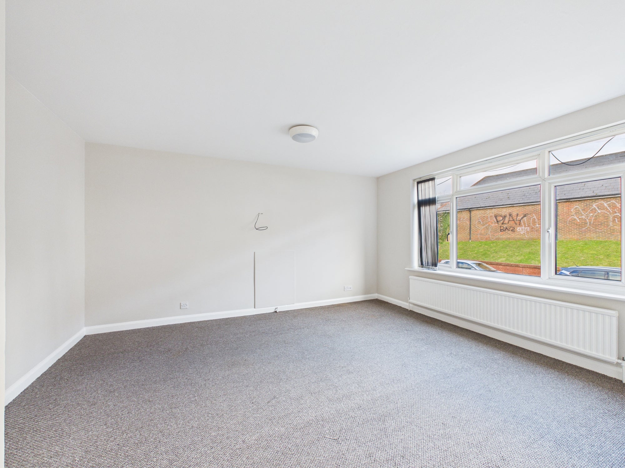 Flat Gordon Road in Canterbury