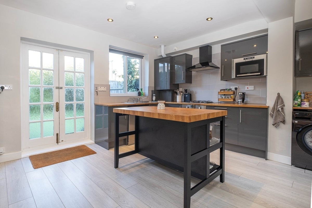 House Aldren Road in Greater London