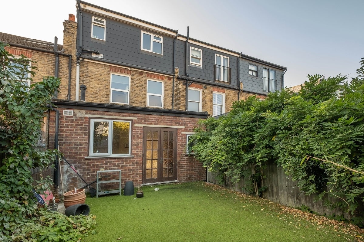 House Aldren Road in Greater London