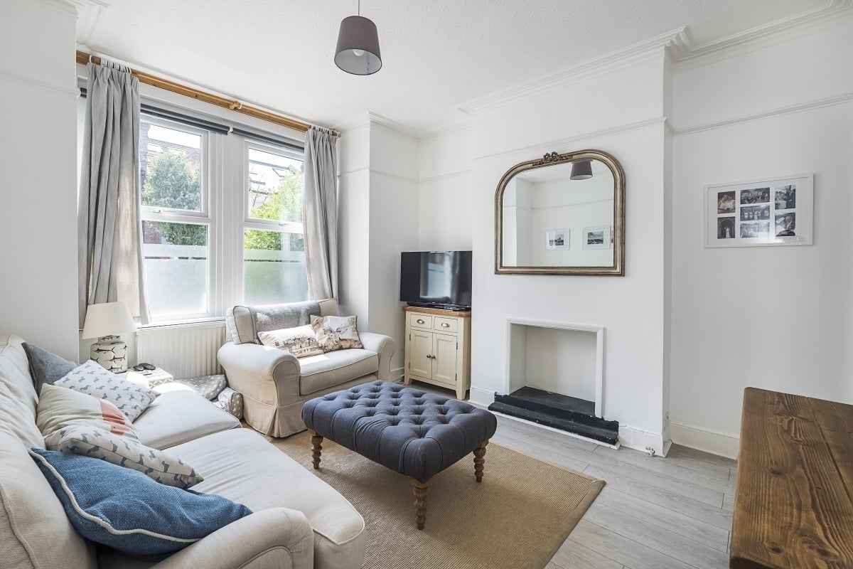 House Aldren Road in Greater London