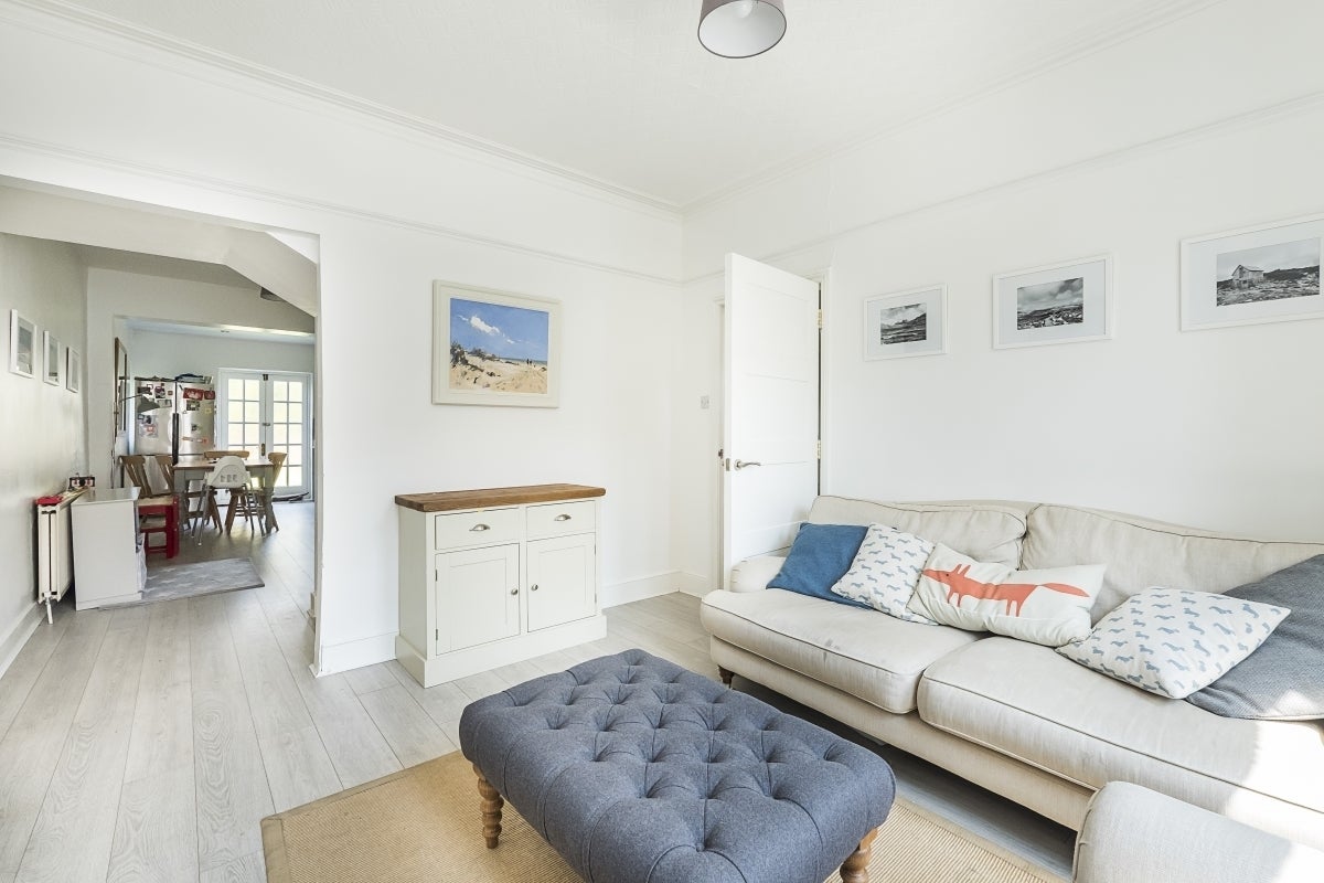 House Aldren Road in Greater London