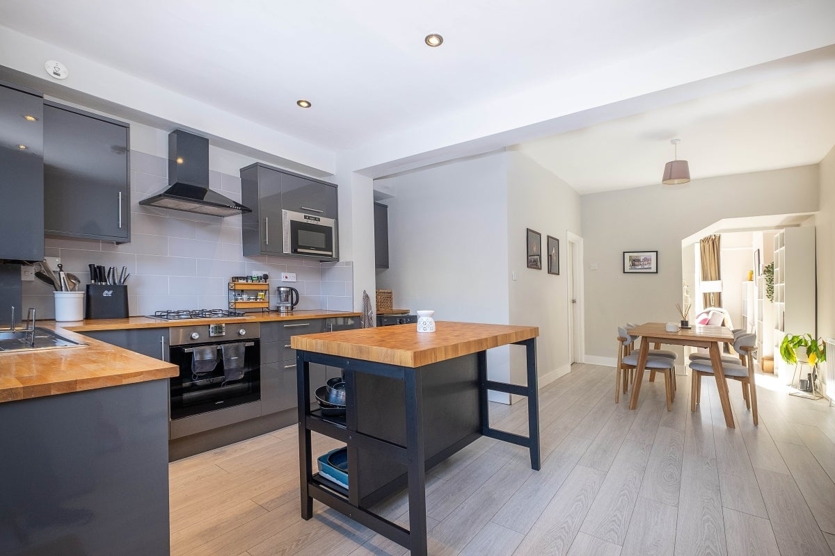 House Aldren Road in Greater London