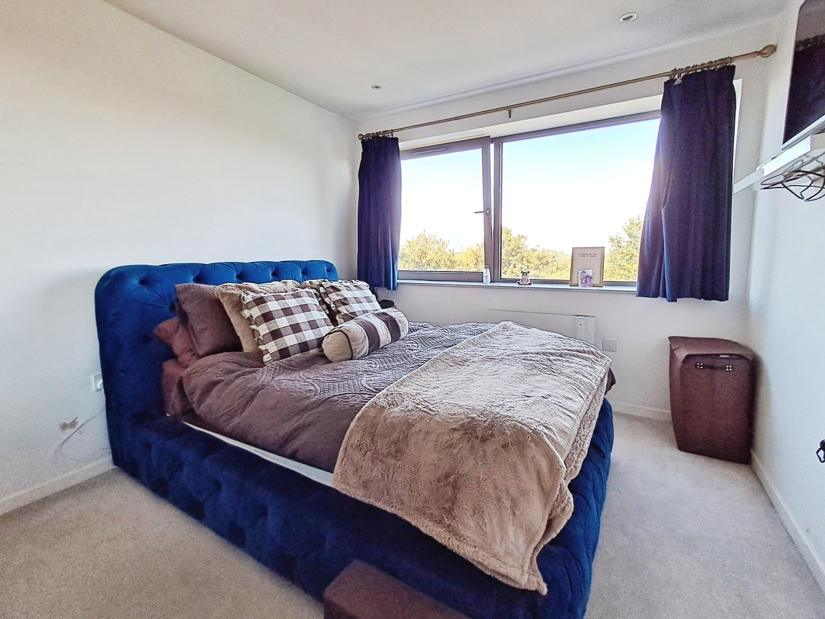 Flat Hubert Road in Brentwood