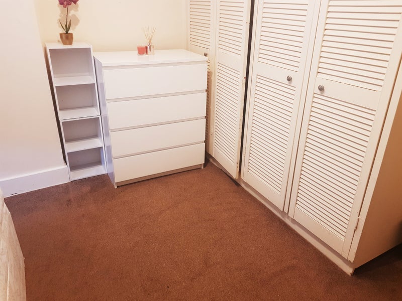 Room Mannock Road in Greater London