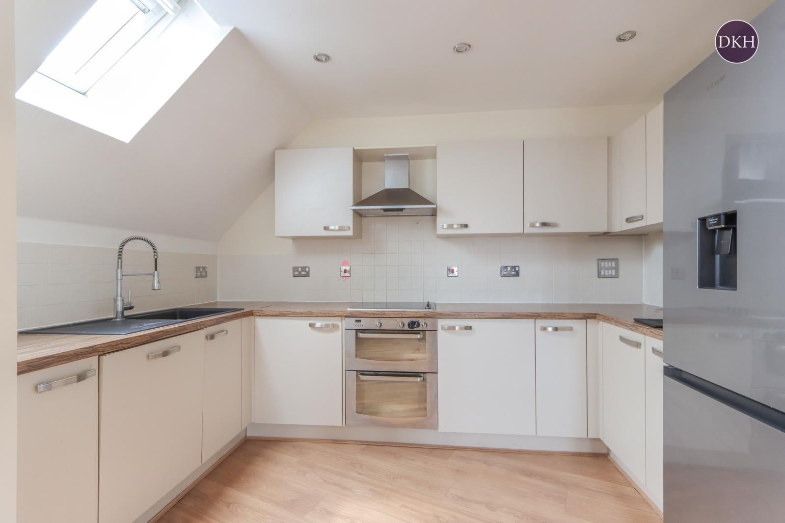 Flat Willow Grange in Watford