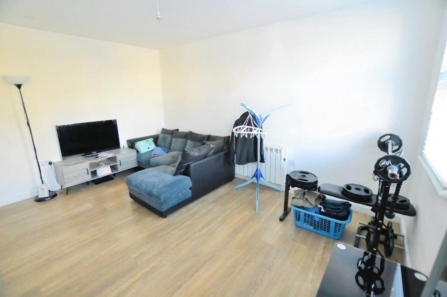 Flat Sandridge Park in St Albans