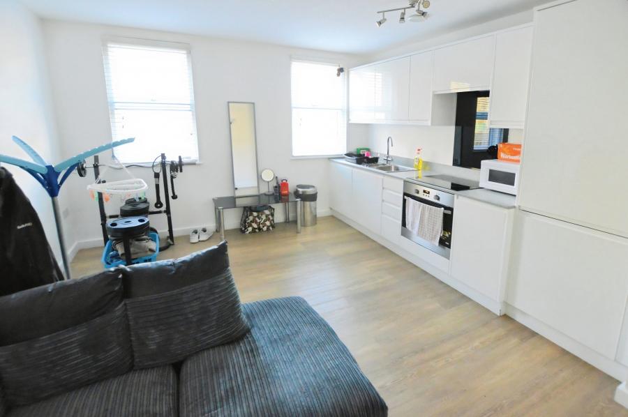 Flat Sandridge Park in St Albans