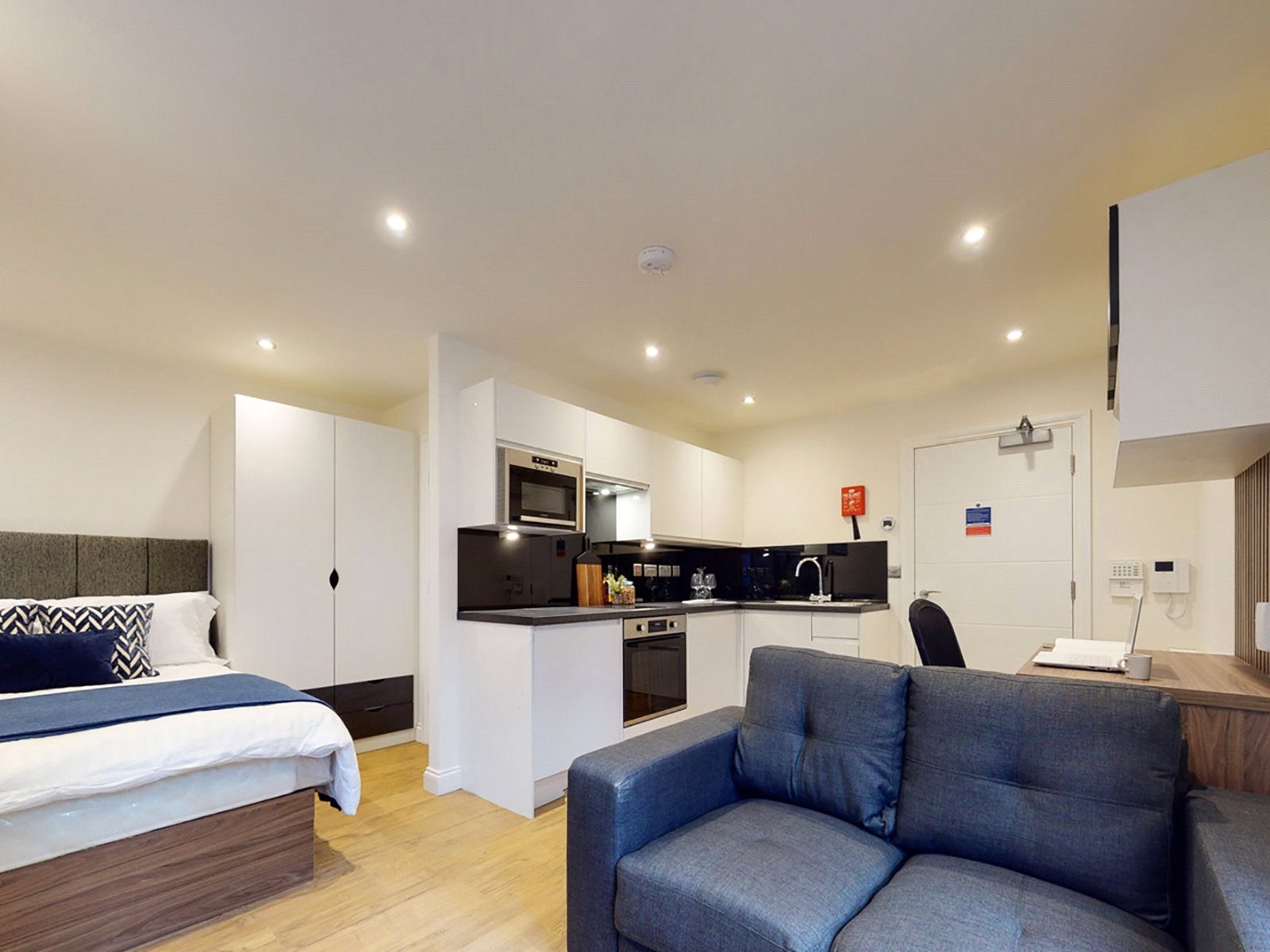 Room Hyde Terrace in Leeds