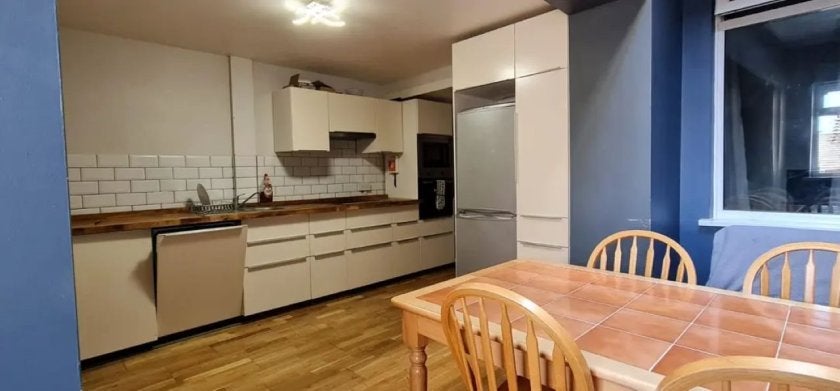 Flat Wern Terrace in Swansea