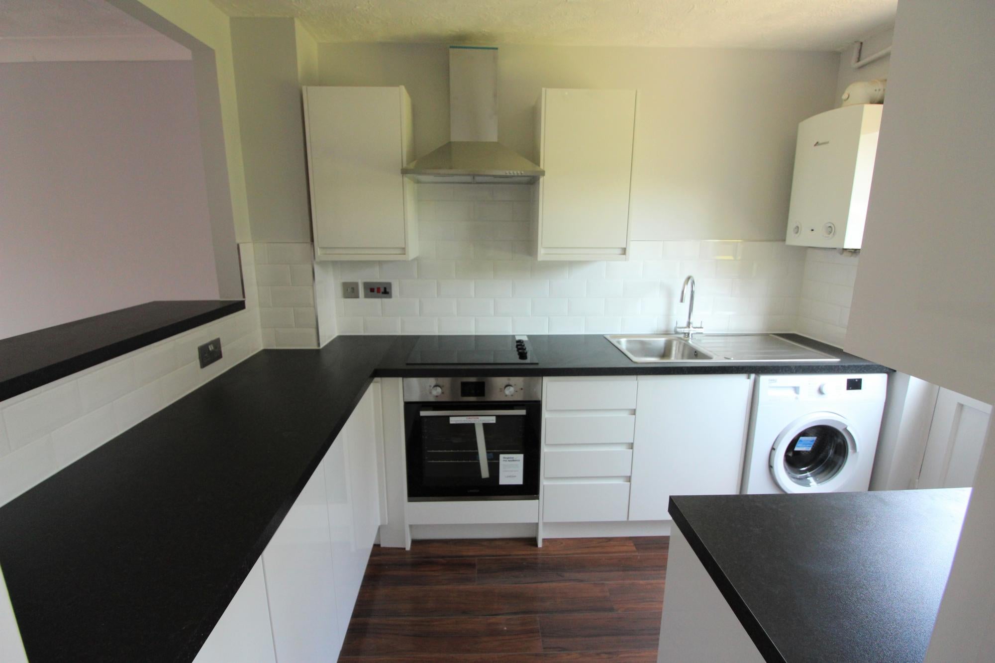 House Kings Chase in Walton on Thames