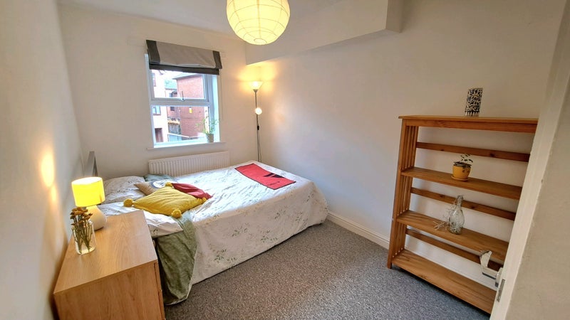 Room Wilmslow Road in Manchester