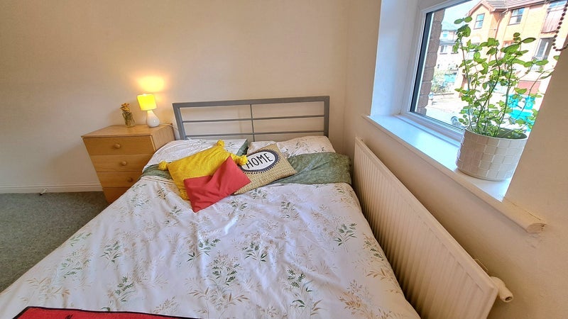 Room Wilmslow Road in Manchester