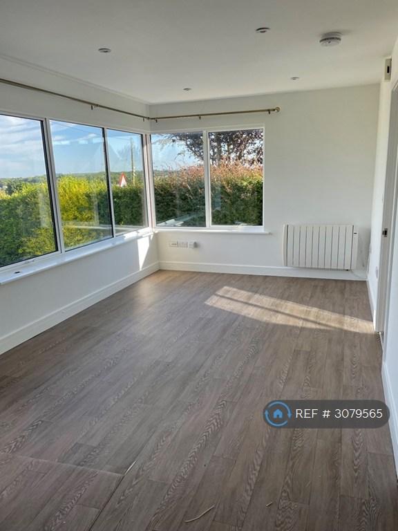 Flat Menear Road in St. Austell