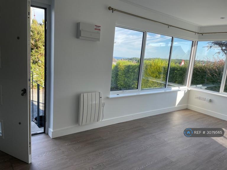 Flat Menear Road in St. Austell