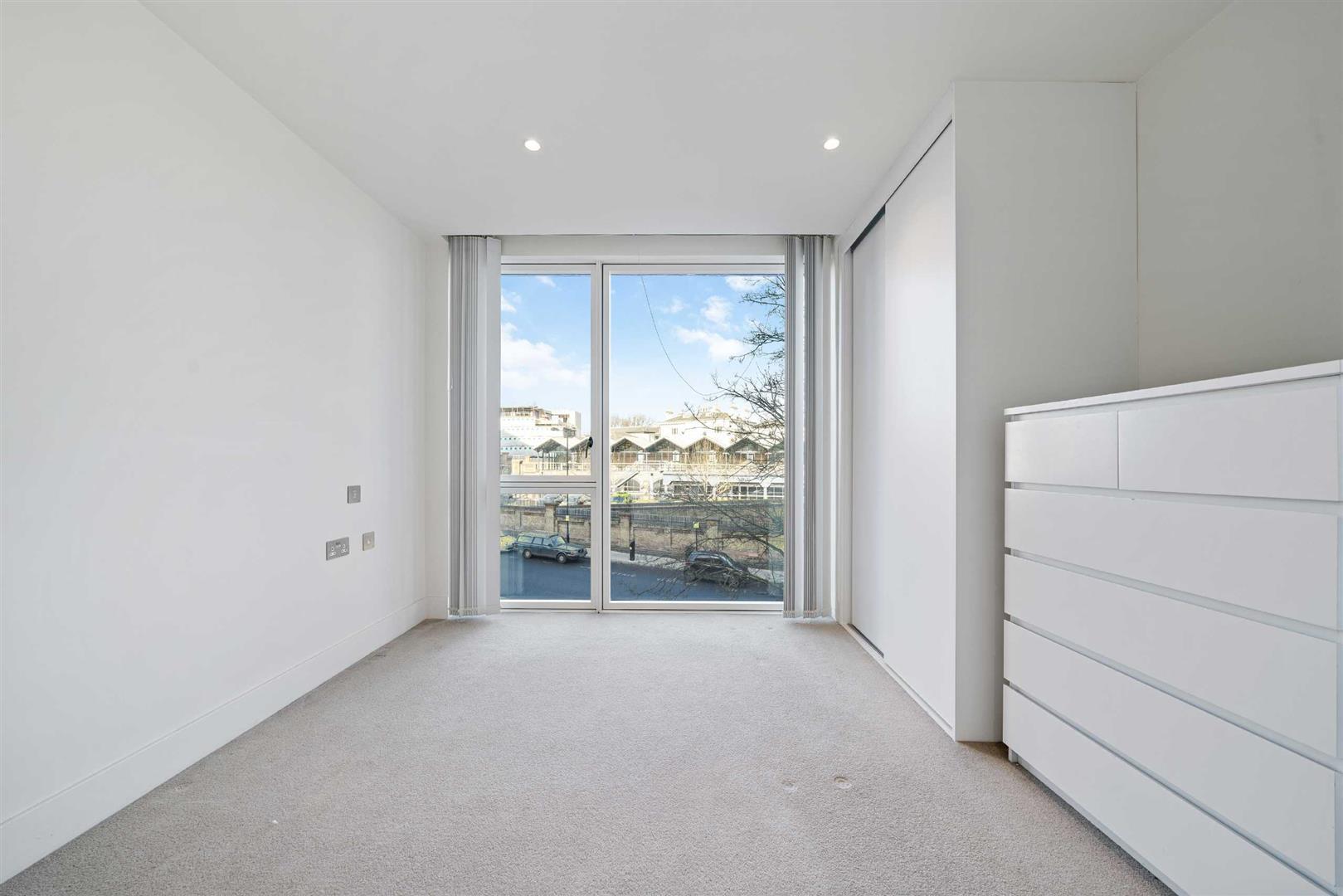 Flat West Row in Greater London
