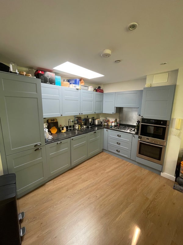Room Theberton Street in Greater London