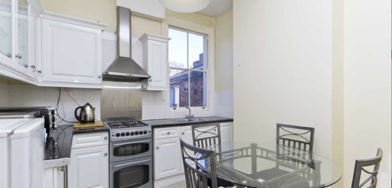 Room Stephendale Road in Greater London