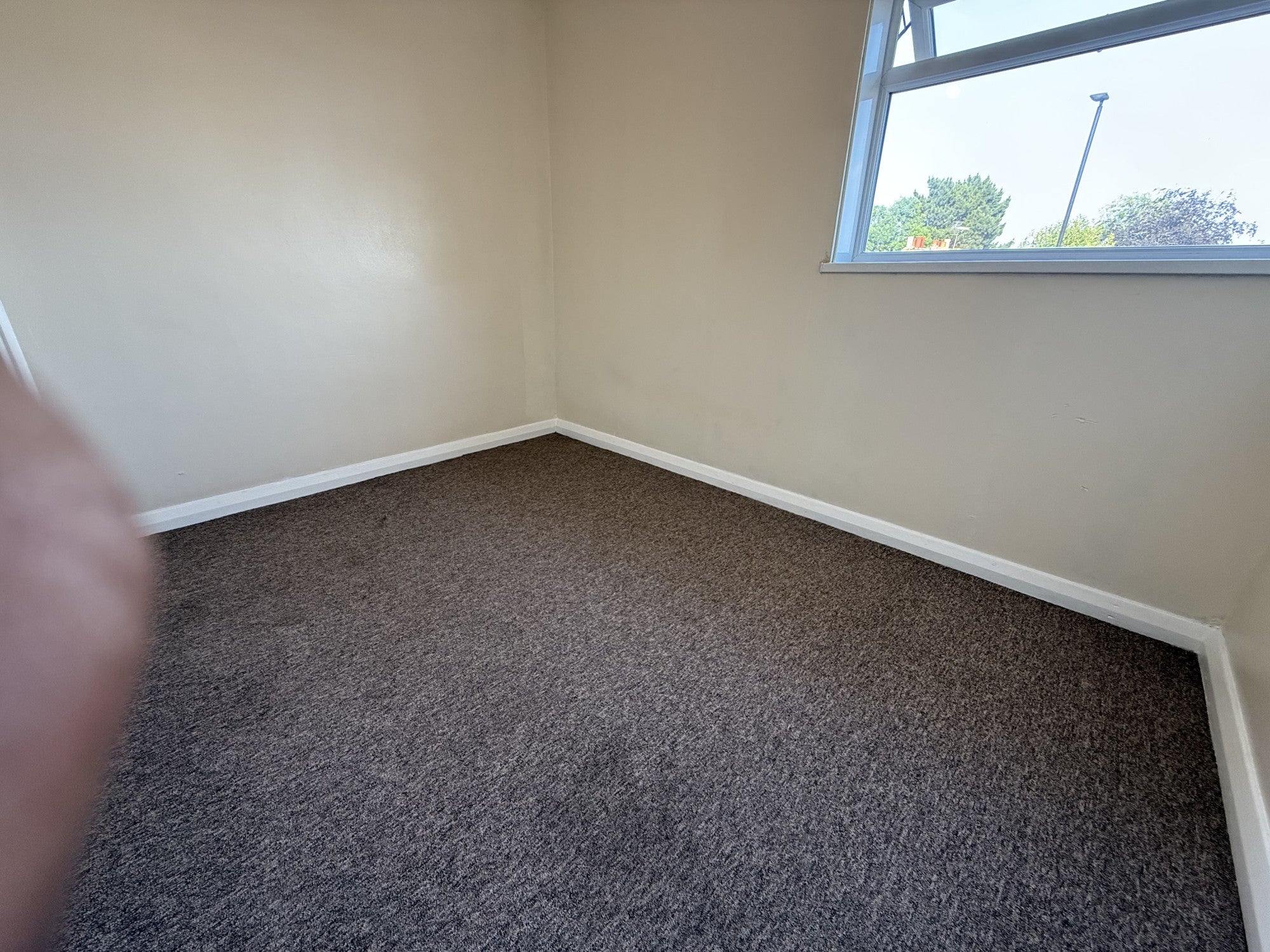 Flat Blackthorn Court in London