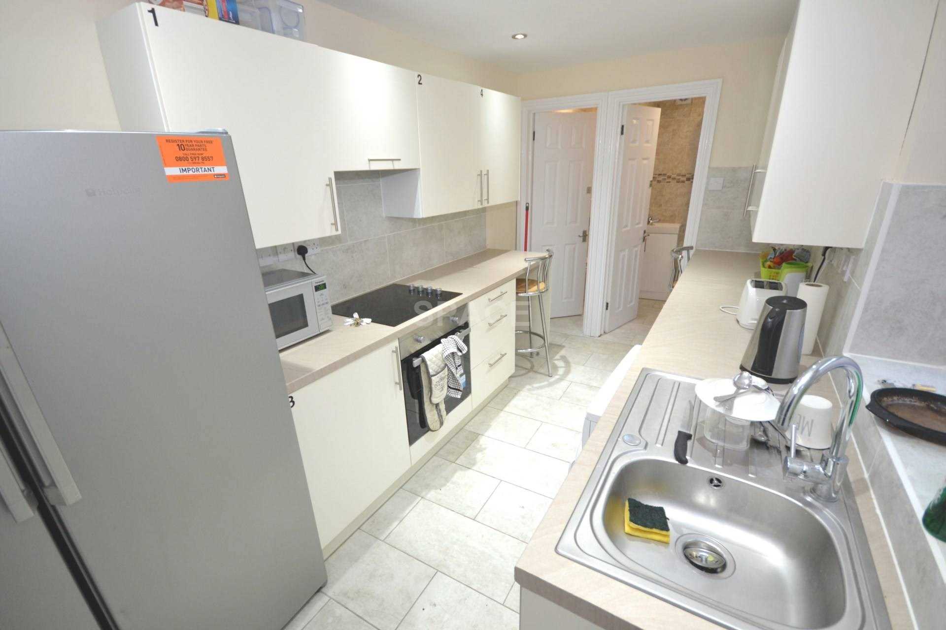 Room Gower Street in Reading