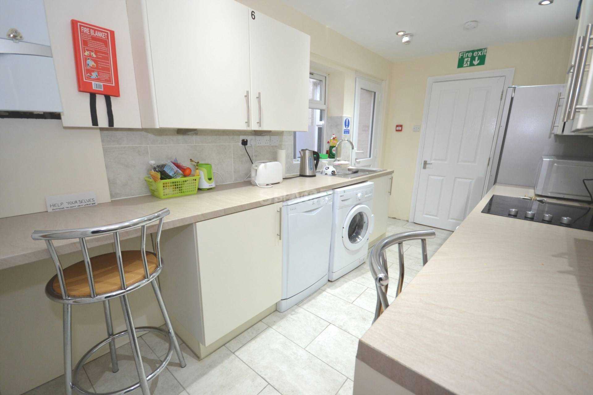 Room Gower Street in Reading