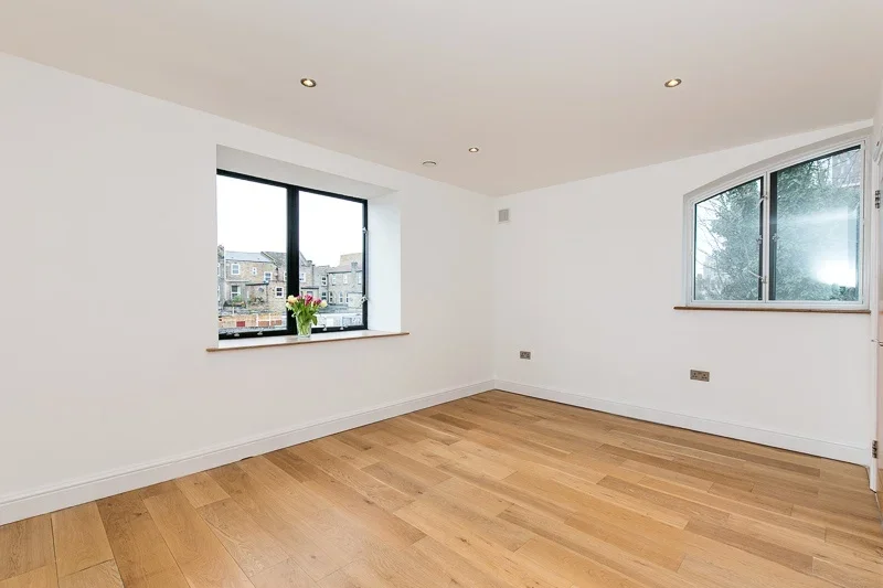 Flat Richmond Road in Greater London
