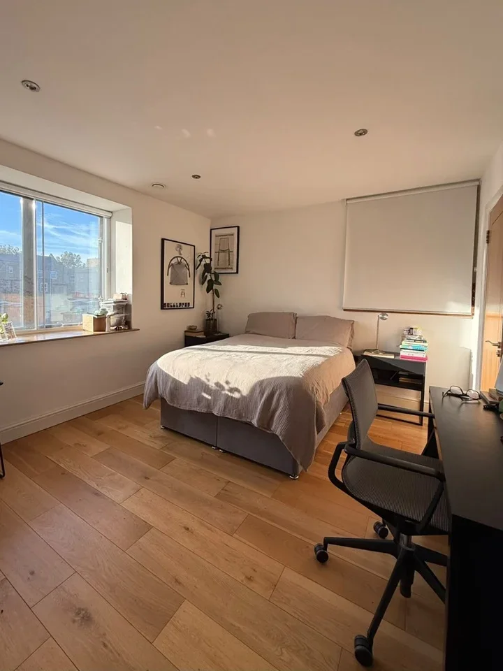 Flat Richmond Road in Greater London