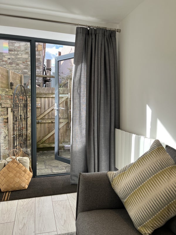 Room Aberdeen Road in Bristol