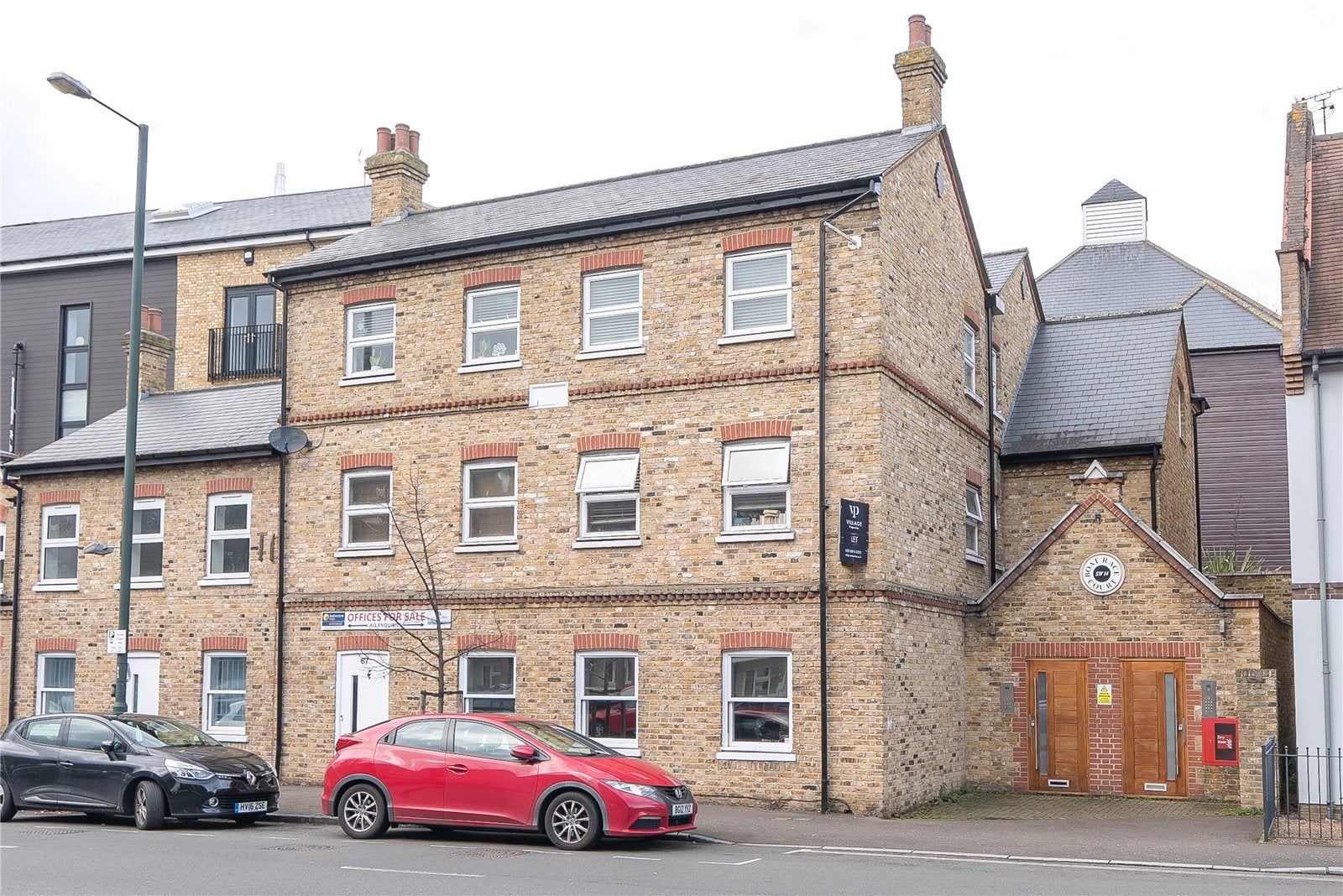 Flat Mortlake High Street in Greater London