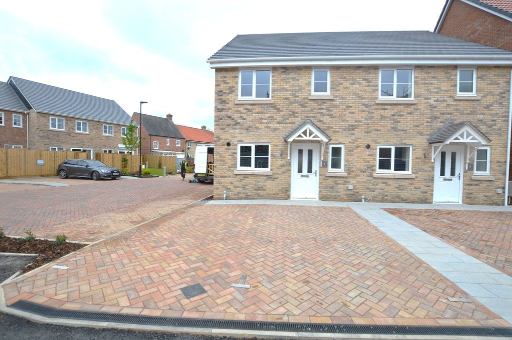 House Peckston Place in West Suffolk