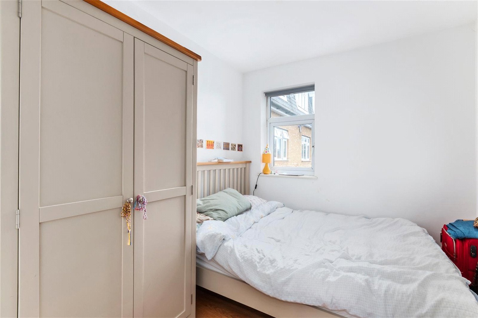 Flat Westbury Avenue in Greater London
