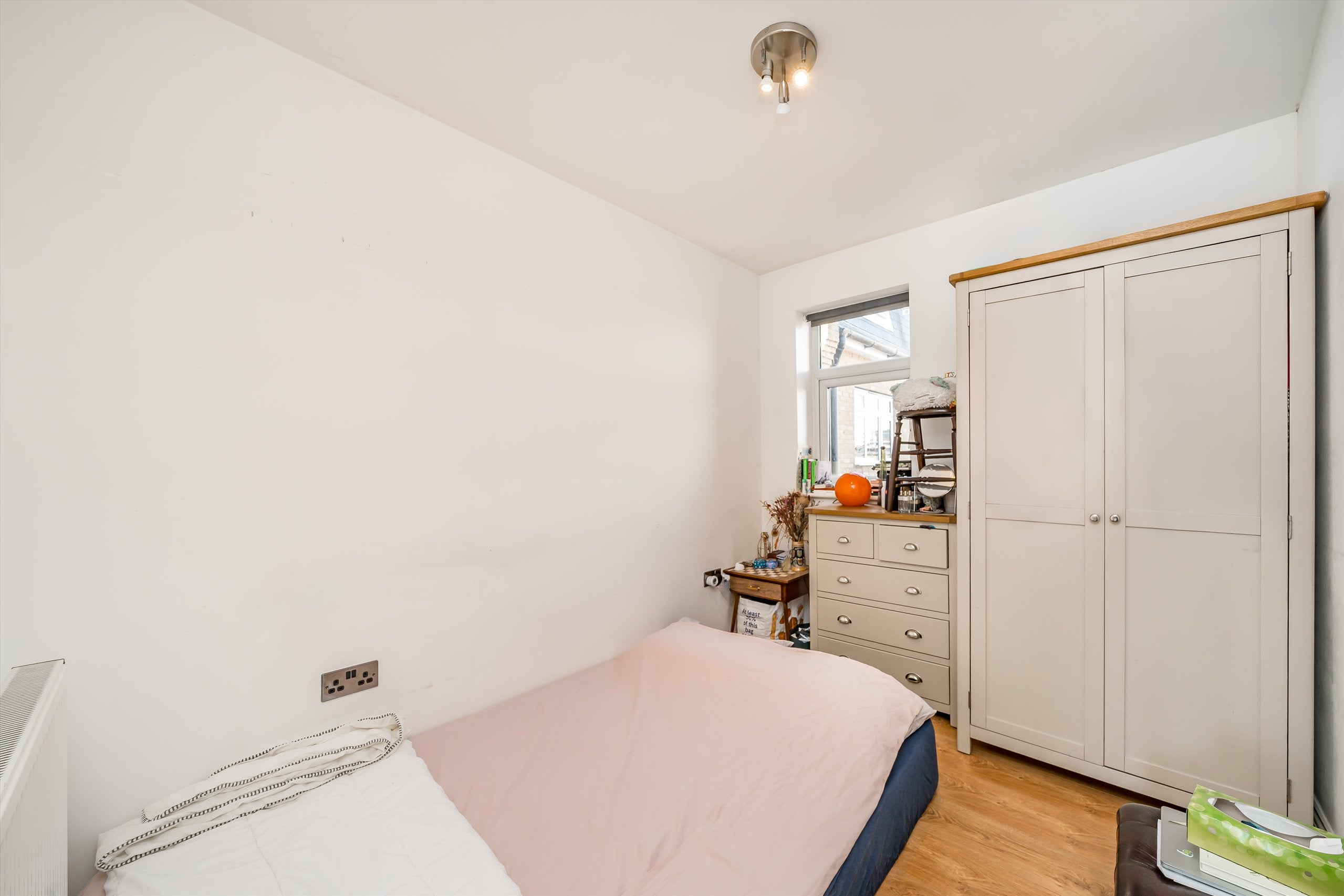 Flat Westbury Avenue in Greater London