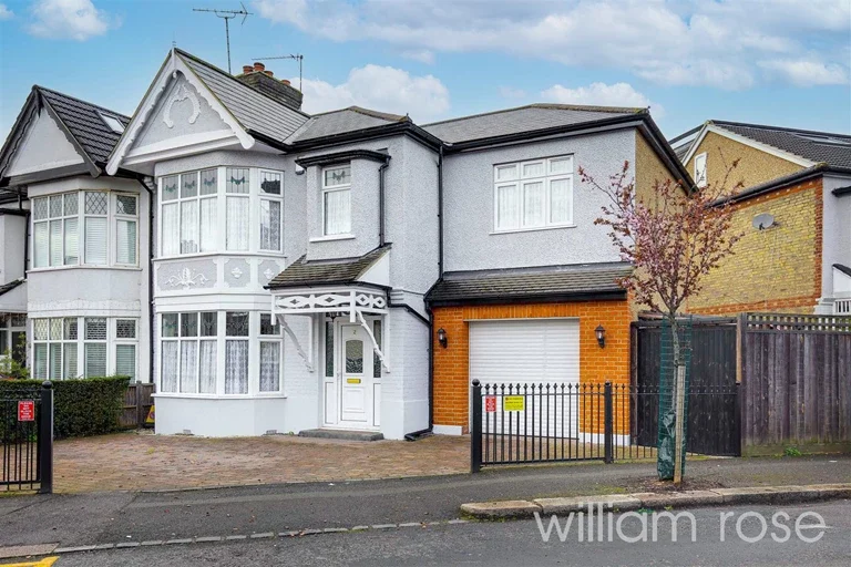 House Tudor Road in Greater London