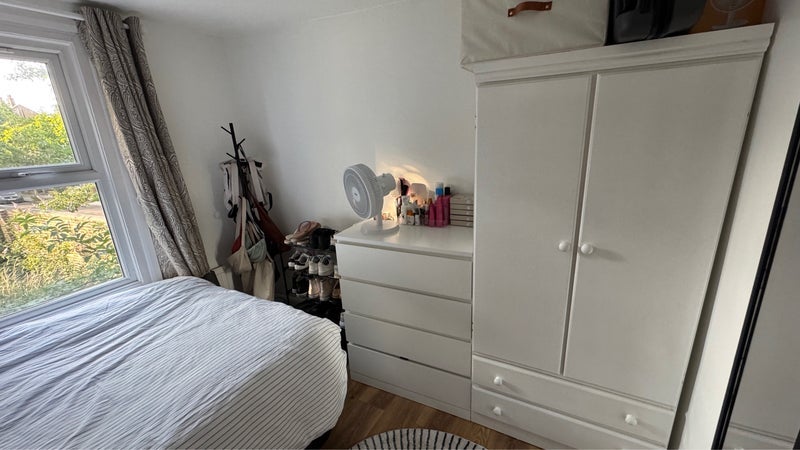 Room Powerscroft Road in Greater London