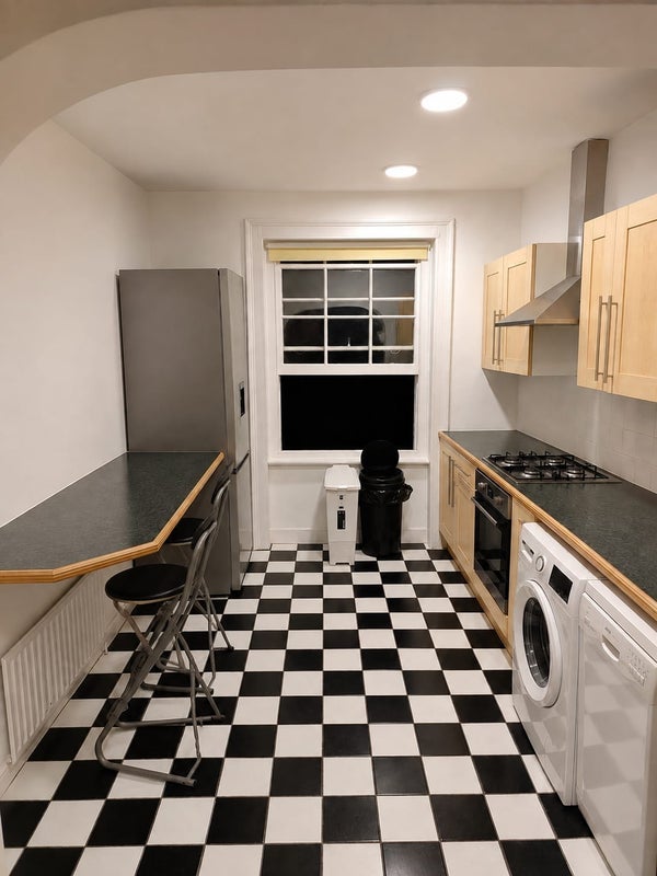 Flat Pentonville Road in Greater London