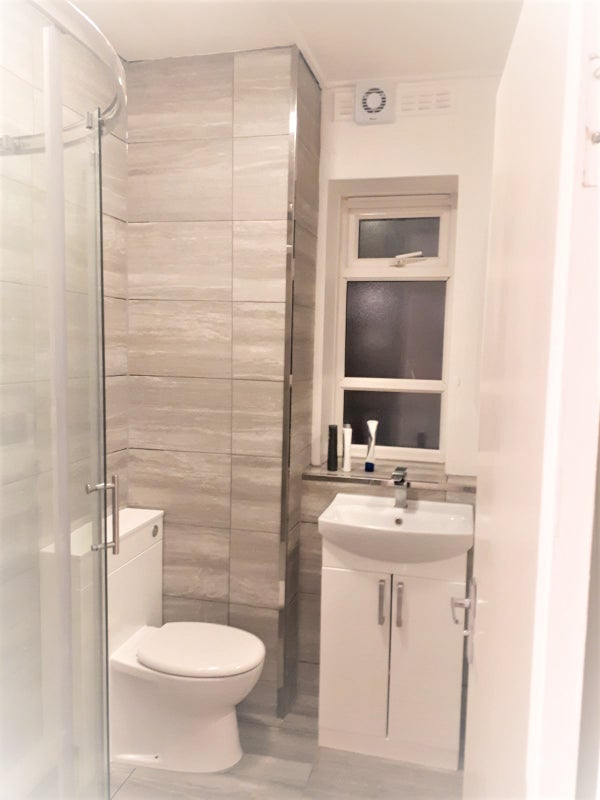 Room Lancaster Court in Greater London
