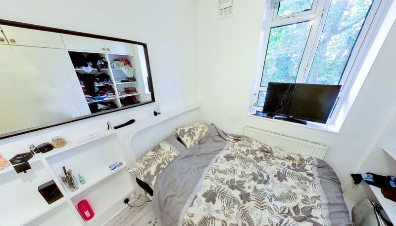 Room Lancaster Court in Greater London