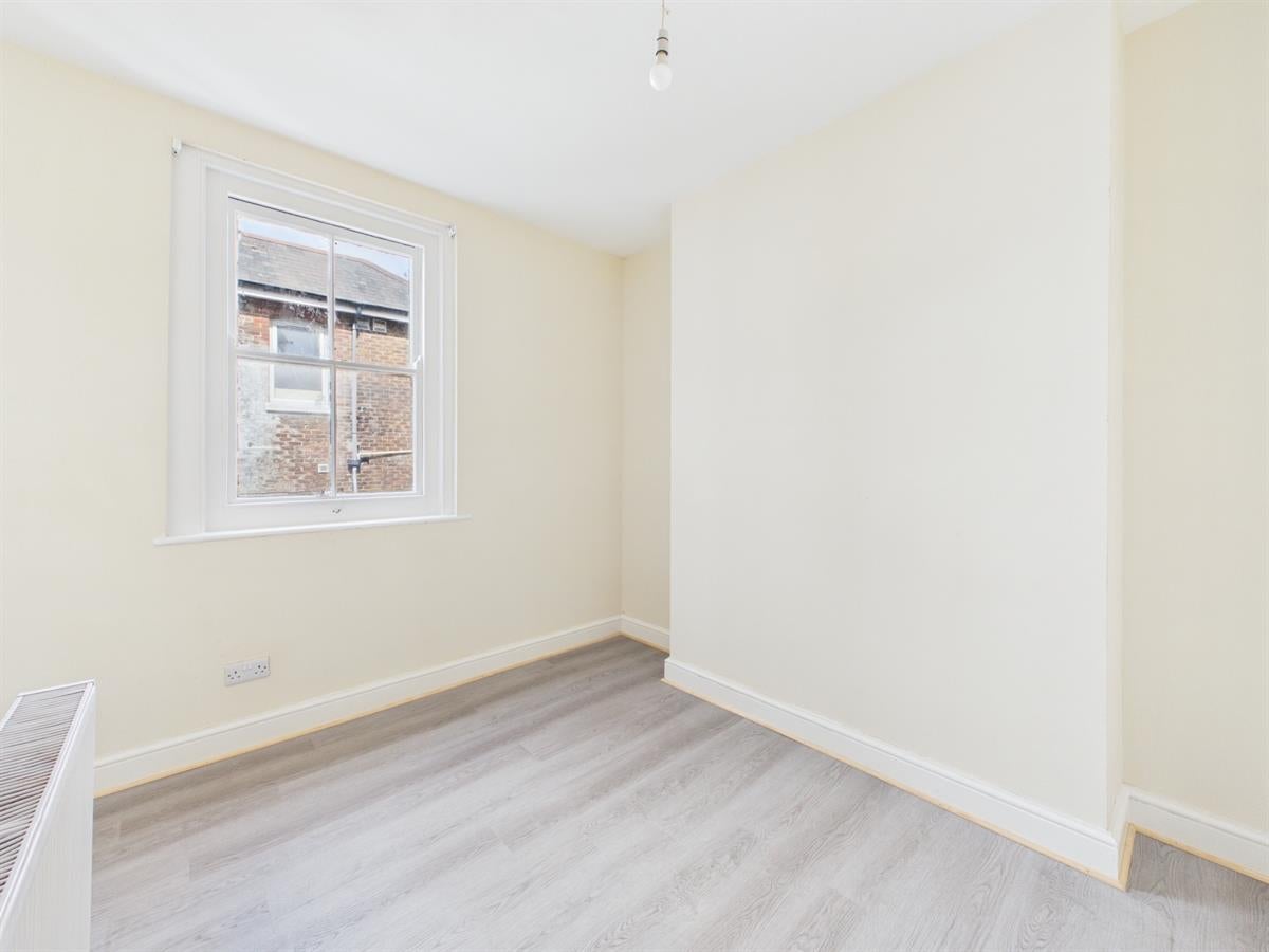 Flat Hampshire Terrace in Portsmouth