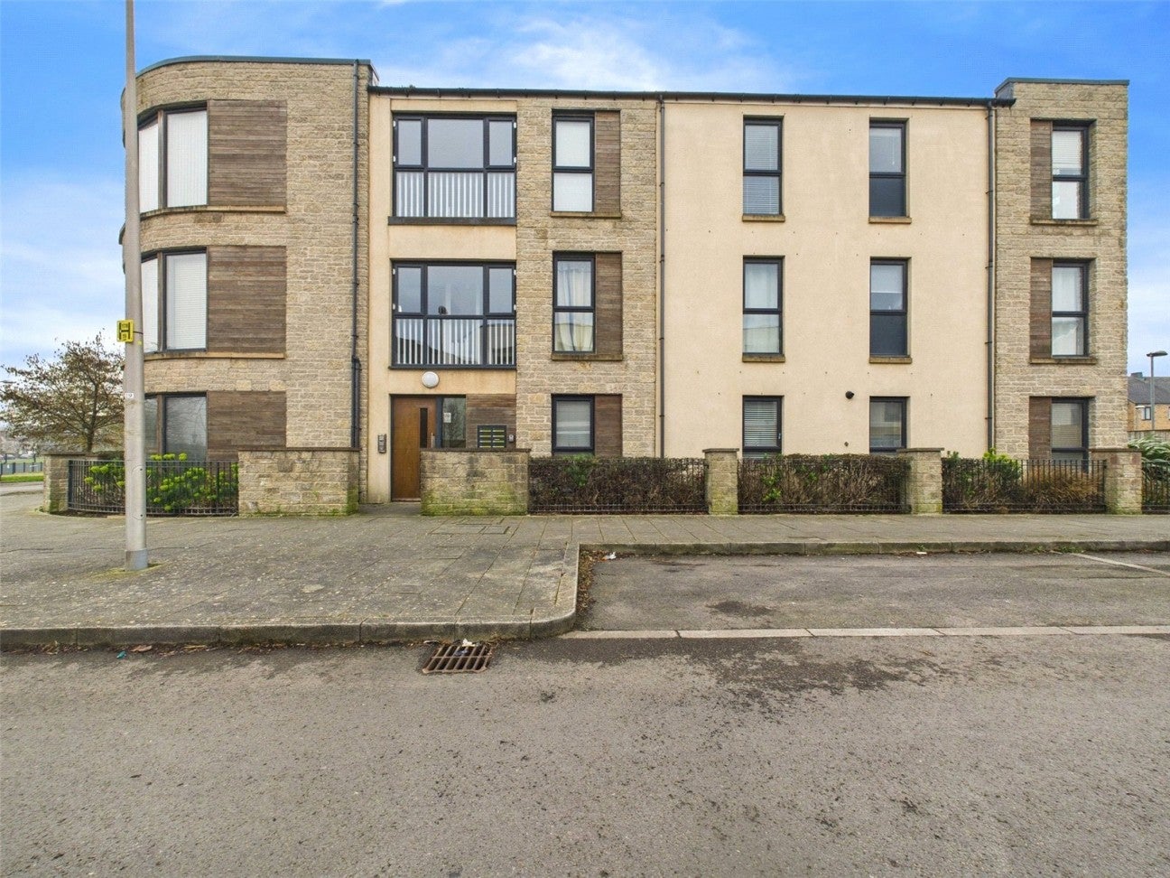 Flat Cranwell Road in Locking Parklands