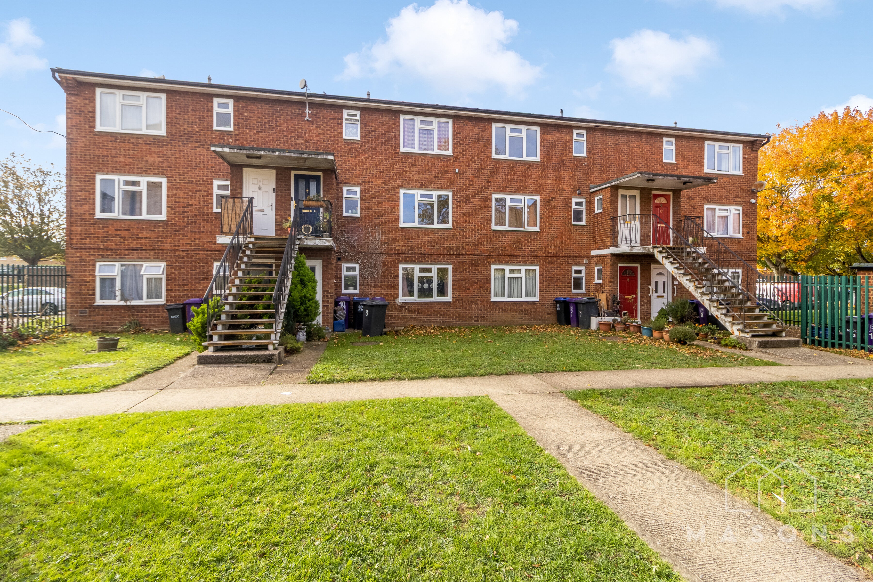 Flat Dugdale Court in North Hertfordshire