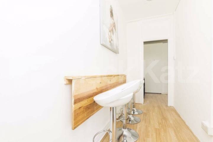 Room White Lion Street in Greater London