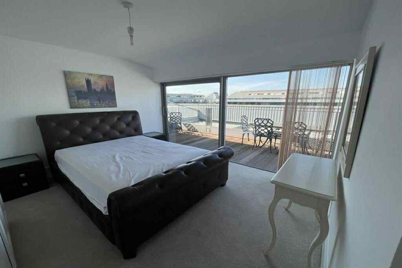 Room Conewood Street in Greater London