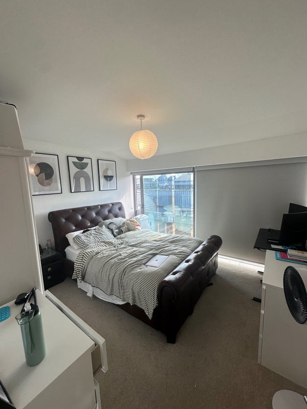 Room Conewood Street in Greater London