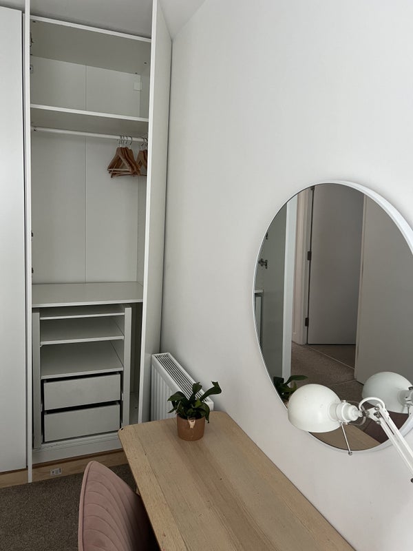 Room East Street in Greater London