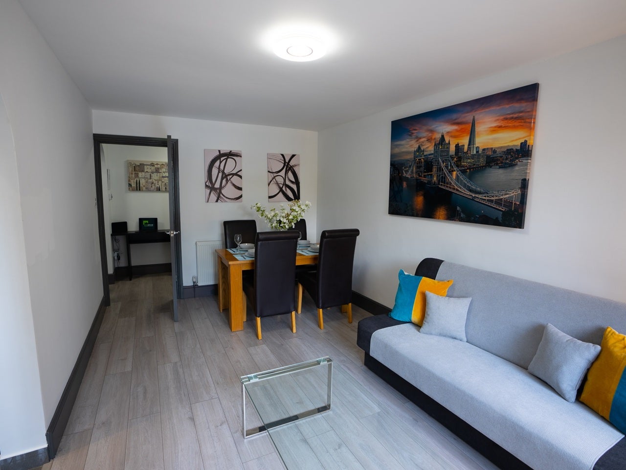 Flat Victoria Road in Rushmoor