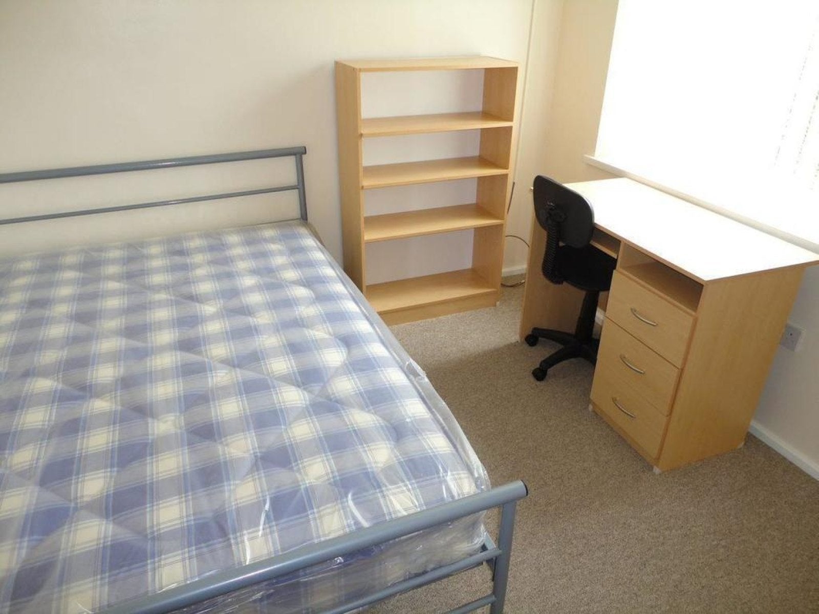 Room Roman Way in Birmingham