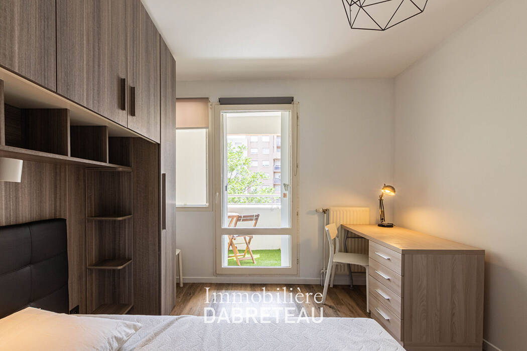 Room Avenue Debourg in Lyon