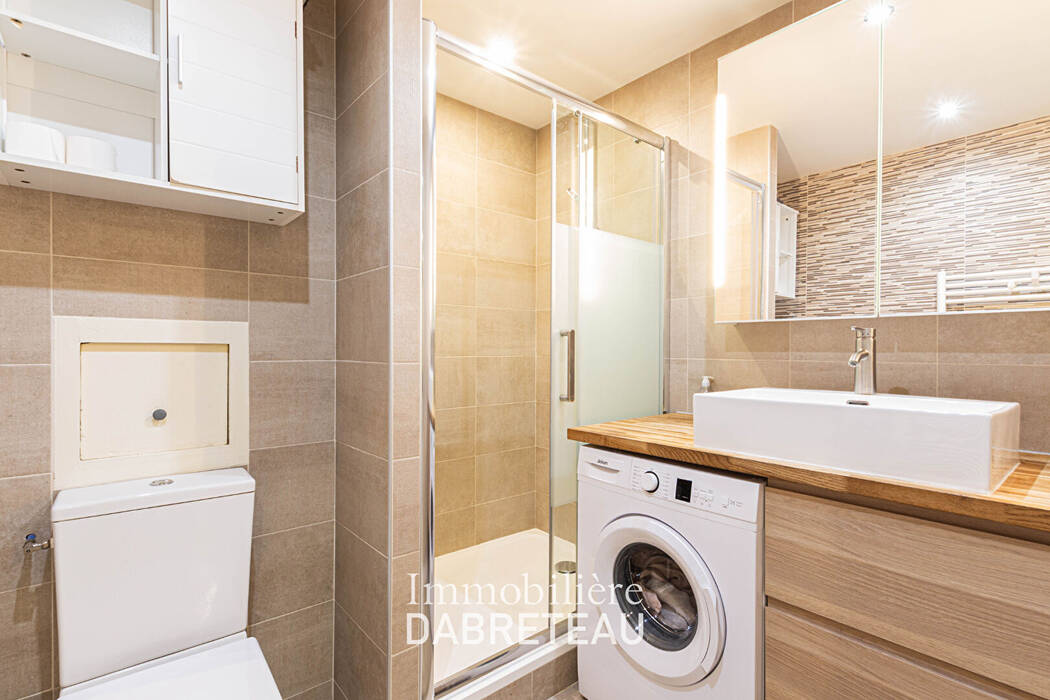Room Avenue Debourg in Lyon