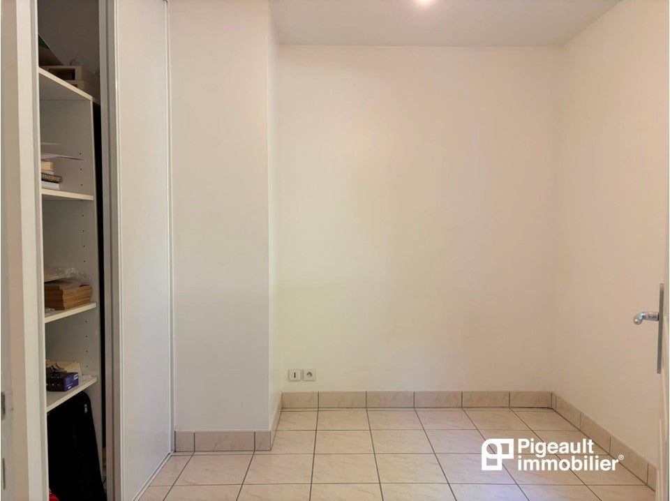 Flat Place Saint-Michel in Rennes
