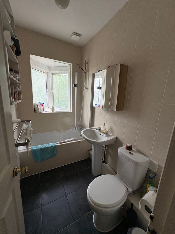 Room Rectory Lane in Greater London